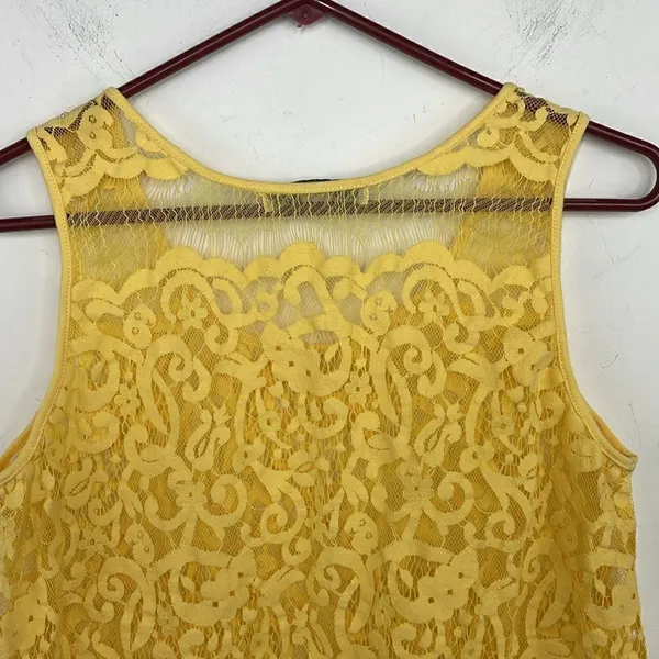 Forever 21 Y2K Lace Crop Yellow Top Floral design Medium - Image 6