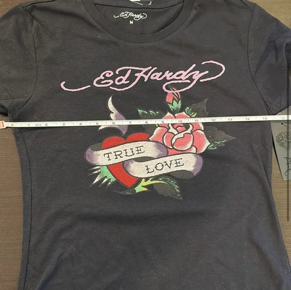 Ed Hardy NWT Graffiti Black Rose Heart True Love T-Shirt Size Medium - Image 3