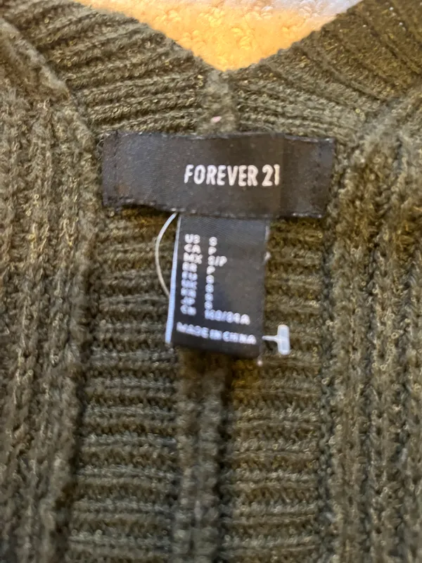 Green Sweater - Image 3