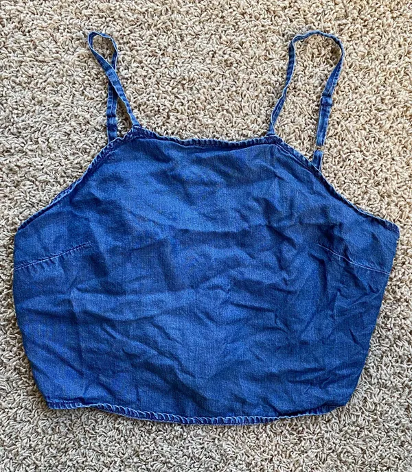 EXPRESS Chambray Denim Tie Back Crop Sz M - Image 4