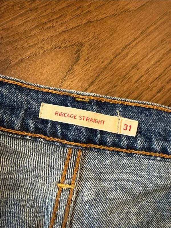 Levi’s Premium Ribcage Straight Ankle Jeans | Size 31 - C73-020 - Image 4