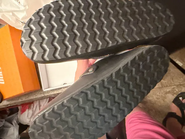 Shoes Black Size 6 - Image 3