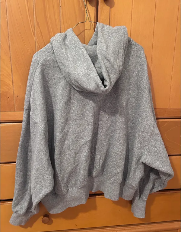 Grey Nike Crop Hoodie Oversized - Image 2