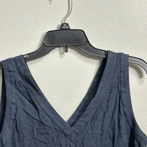 Ann Taylor LOFT Women Navy‎ Blue V-neck Blouse Top Size Small. - Image 4