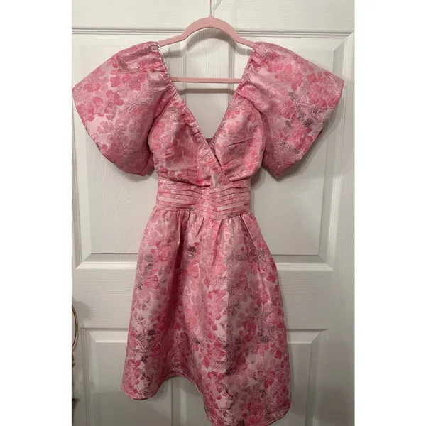 NWOT Meet Me in Santorini Cheers to Us Light Pink Floral Jacquard Mini Dress, XS - Image 4