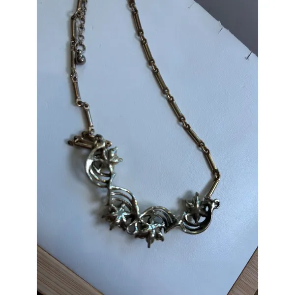 Vintage (unsigned Coro??) Gold-Tone Floral Crystal Necklace With Purple Accents - Image 3