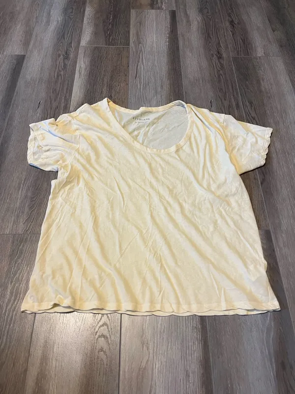 Everlane Air Scoop-Neck Tee in Pastel Yellow - Image 3