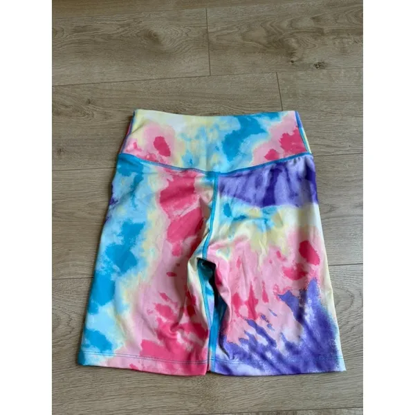 EUC Nike One Women's Mid-Rise 7" Tie-Dye Bike Shorts Multicolor training size S - Image 2