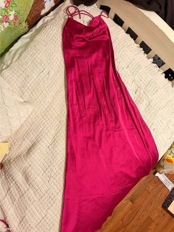 Pink satin dress - Image 3