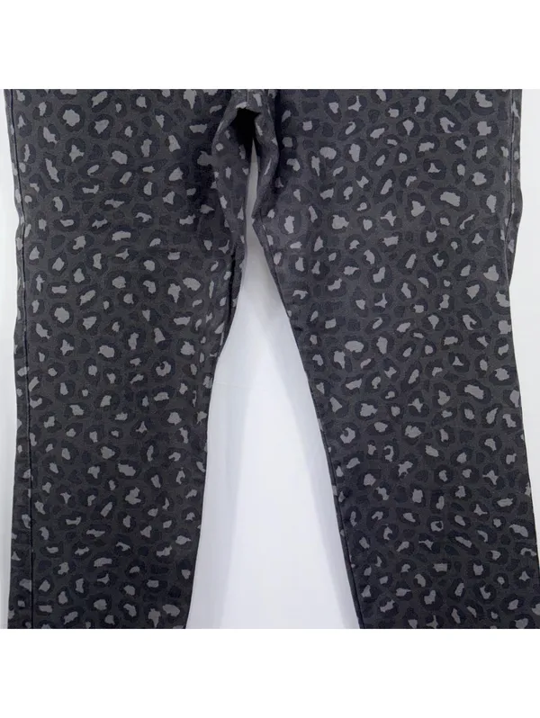 Old Navy Pixie Ankle Leopard Print Pants - Image 3