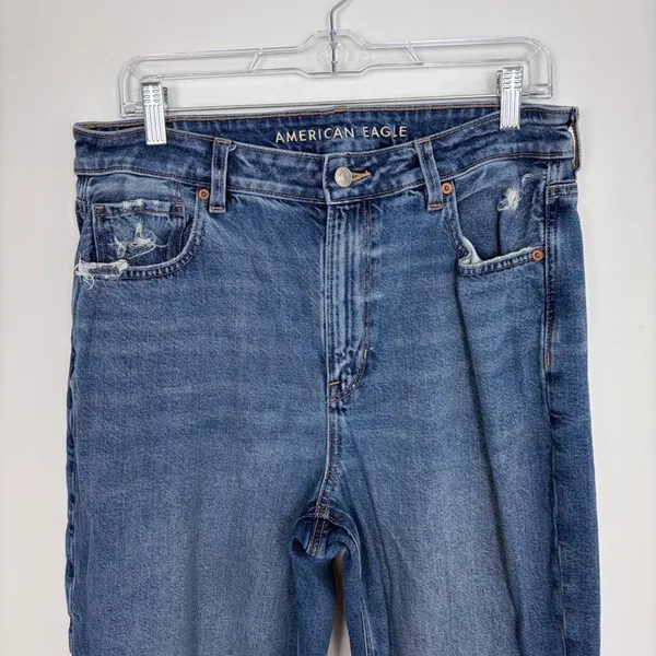 American Eagle Strigid Mom Jeans Size 12 Short Medium Wash High Waist Raw Hem - Image 3
