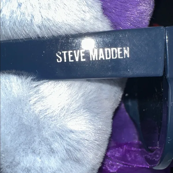 Steve Madden Women’s Blue Sunglasses - Image 2