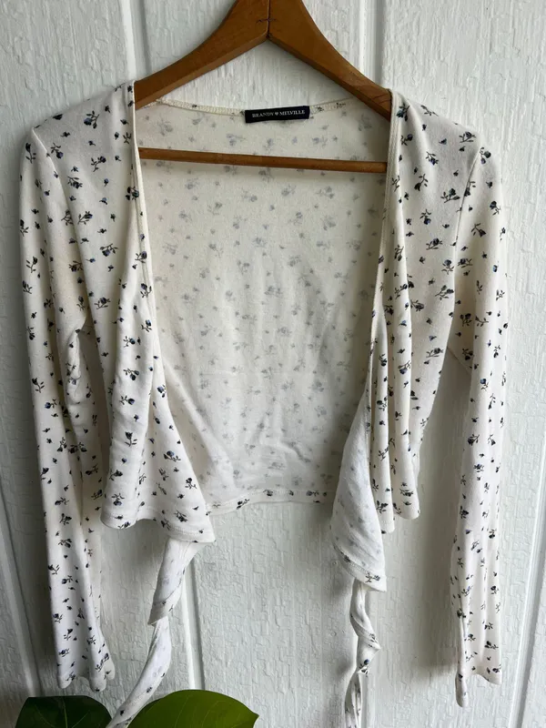 Brandy Melville Wrap Top - Image 4