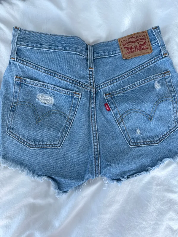Levi’s Shorts 501 - Image 2