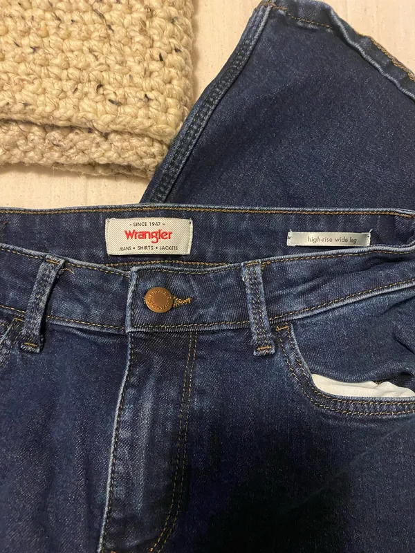 High Rise Flare Wrangler Jeans - Image 2