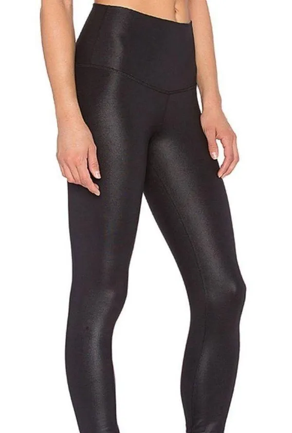 Alo Legging in Black Glossy - Image 4
