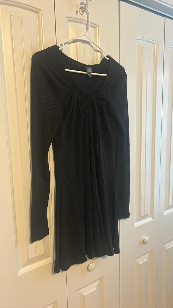 Wild Fable Long Sleeve Dress with a Bow - Image 3