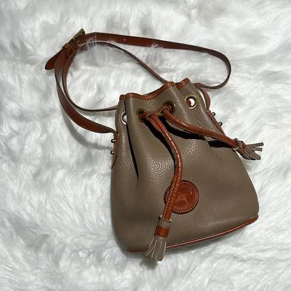 Dooney & Bourke Pebble Grain Drawstring Bucket Bag‎ Crossbody Fisherman Core B89 - Image 2
