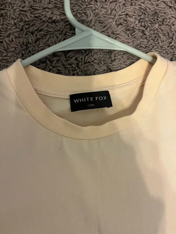 white fox boutique pebble oversized t shirt - Image 2