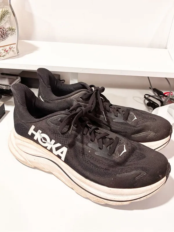 Hoka One CLIFTON 10 Running Shoes Low Top Sneakers Size 10B - Image 3
