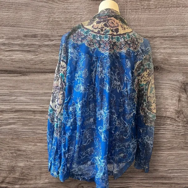 Free people Rose bud paisley print Point Collar Neck .Long Sleeve Blouse - Image 3