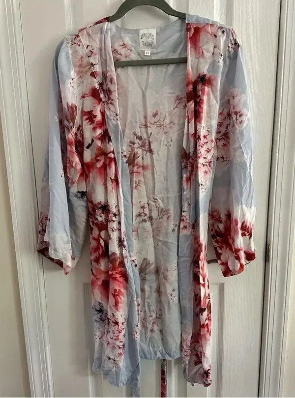 Plum Pretty Sugar Floral Rayon Bridal Robe Women’s XS - Image 6
