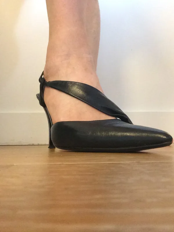 J. Renee Heel with a twist front slingback Euro size 40 fair condition - Image 3