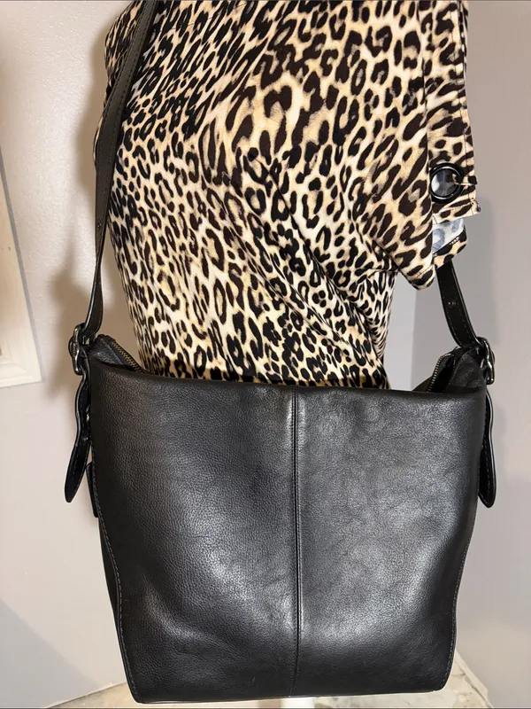 Coach Black Leather Shoulder Hobo Bag - Image 5