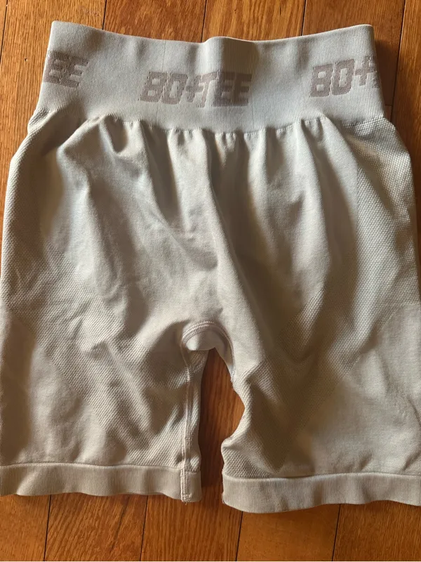 Bo + Tee Define High Rise Biker Shorts Size Small NWOT - Image 3