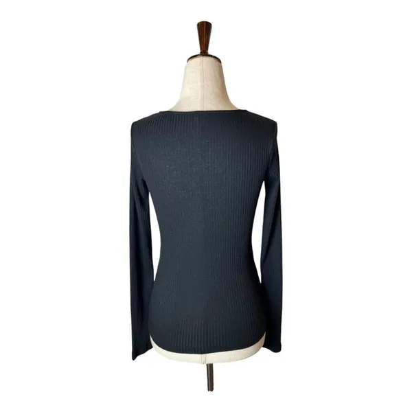 Aritzia Wilfred Sweater‎ Women XXS Black Pearl Button Ribbed Knit Top Whimsigoth - Image 4