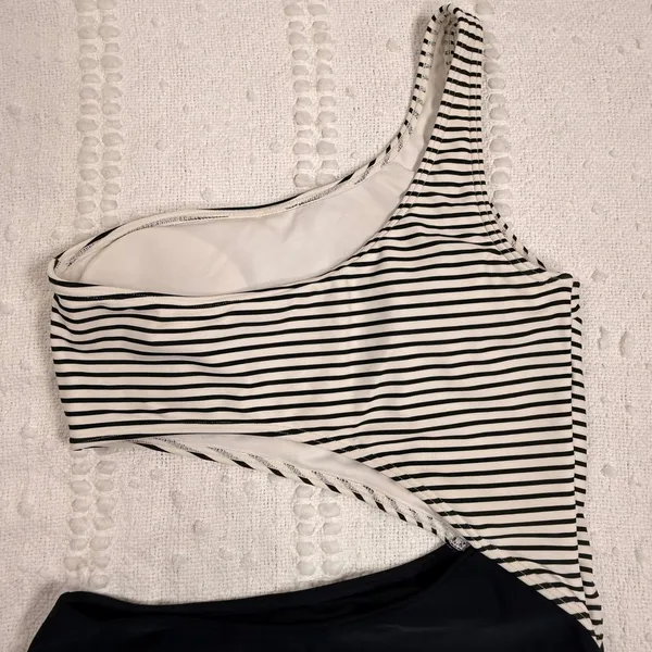 Abercrombie & Fitch Womens One Shoulder Striped Cutout One Piece Swimsuit Small - Image 6