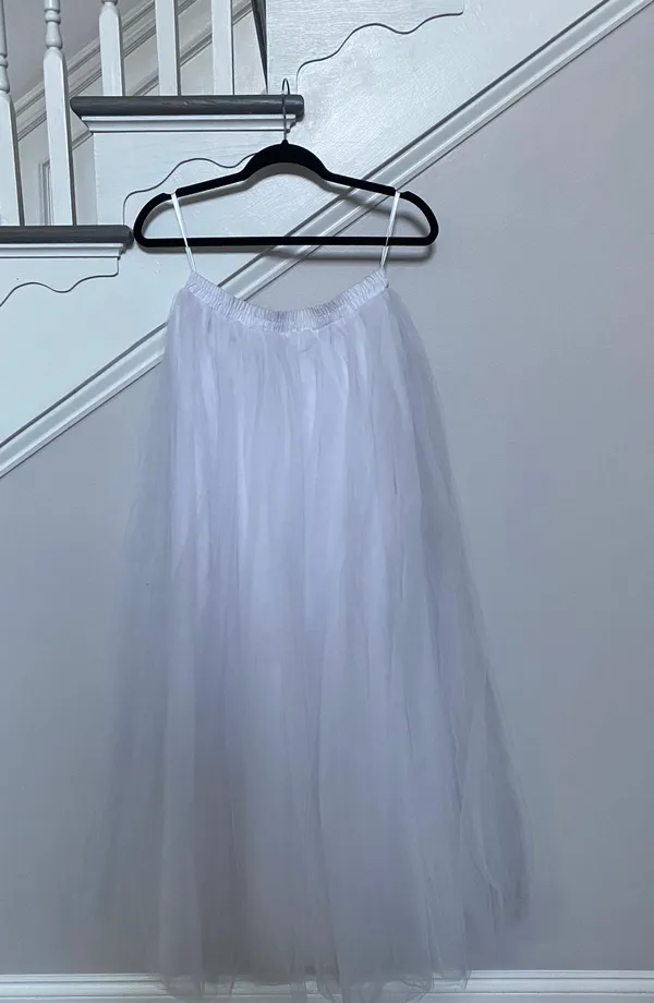 White Tulle Skirt Size Large - Image 2