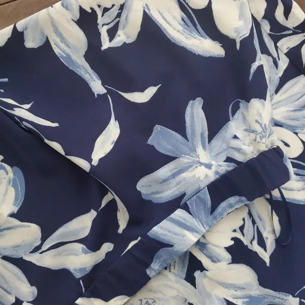 Lulus long maxi fancy skirt size small high waisted in blue and whitw - Image 4