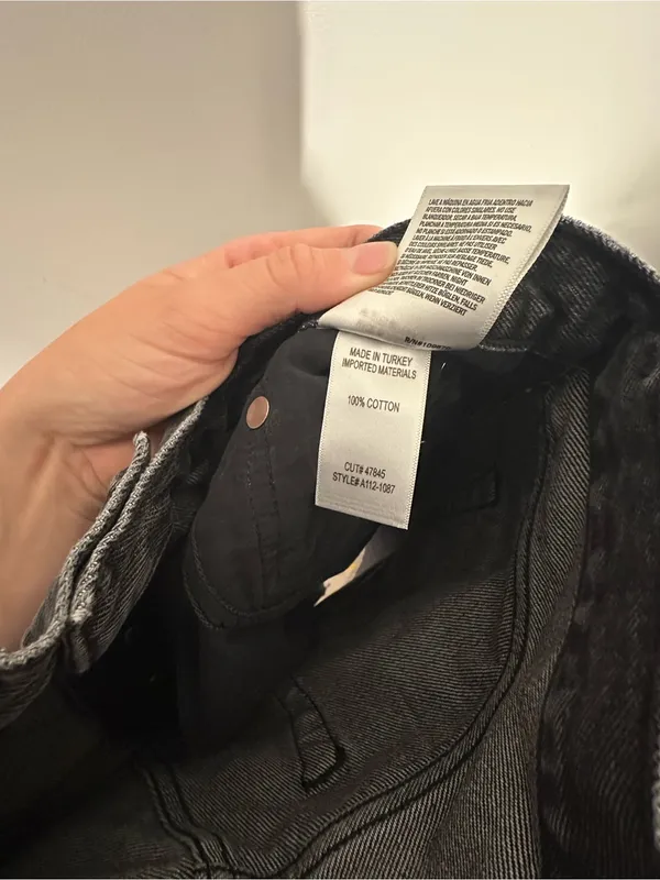NWOT Agolde Micah shorts helix 26 - Image 6