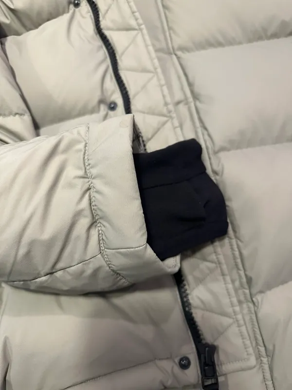 Aritzia The Super Puff - Image 11