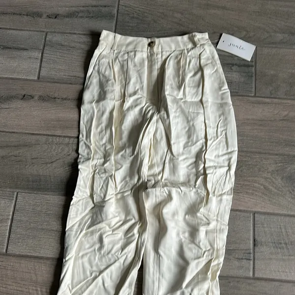 Cream pleated trousers - Image 2