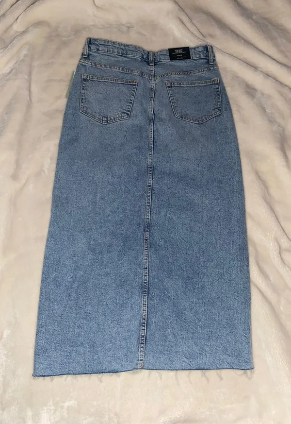H&M Denim Skirt - Image 4