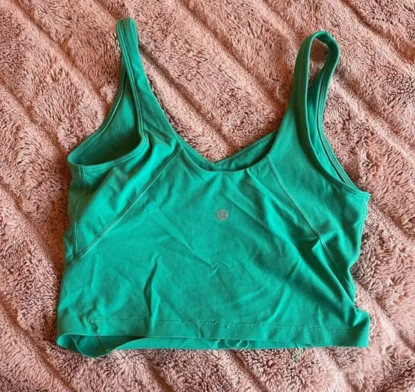 Lululemon Size 8 Align Tank and Black Biker Shorts - Image 5