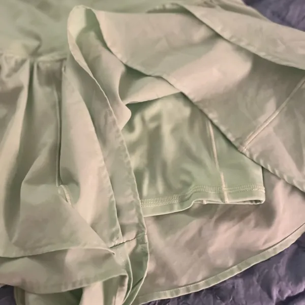 Aerie Lime Green Ruffled Skort size medium - Image 3