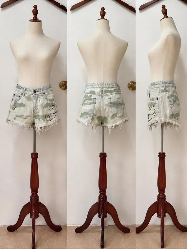 Free People |EUC 100% Cotton Boho Olive Camo Studded Distressed Denim Shorts (27 - Image 3