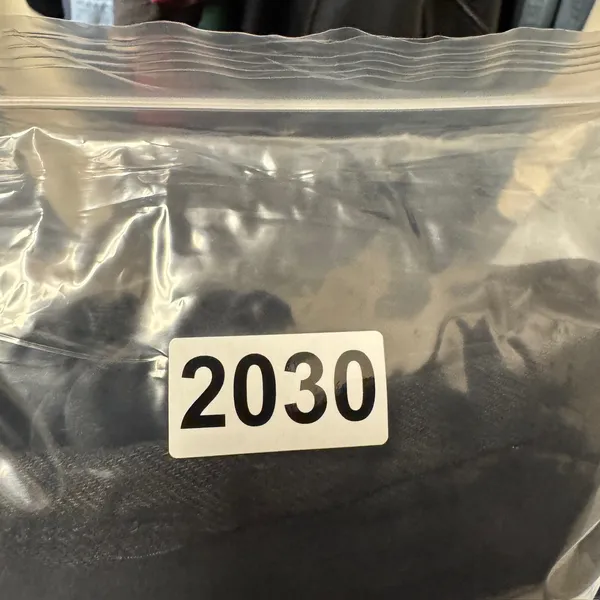 2030 | NWT Bershka Distressed Grunge‎ High Waist Mom Jeans Black Womens Size 00 - Image 9