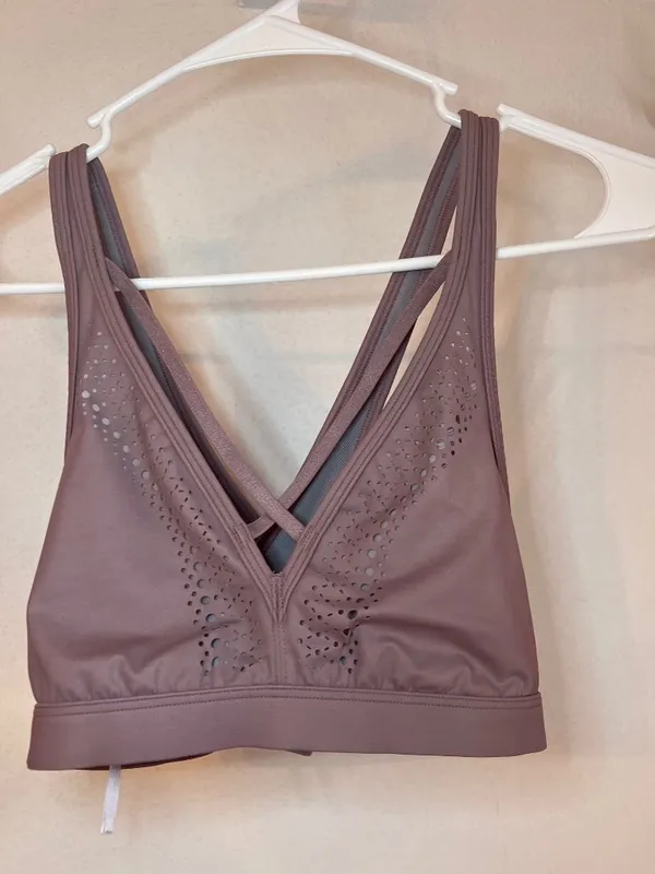 Victoria Sport Mauve Laser-Cut Crisscross Back Sports Bra M - Image 4