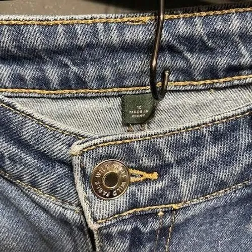 Womens Cropped Jeans Frayed Hem Light Wash Denim Blue‎ Pants - Image 3