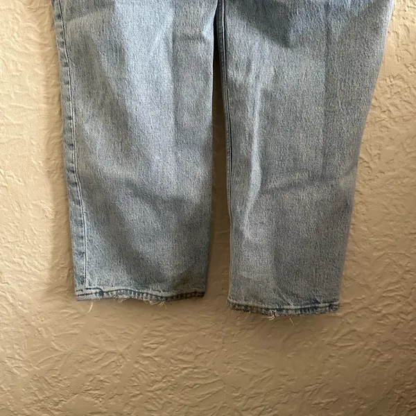Abercrombie and Fitch Asymmetrical Fly 90s Straight Ultra High Rise Jeans SHORT - Image 5
