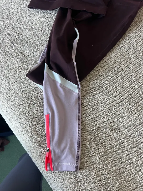 Old Navy brown activewear leggings set #activewear #leggings #gym - Image 2