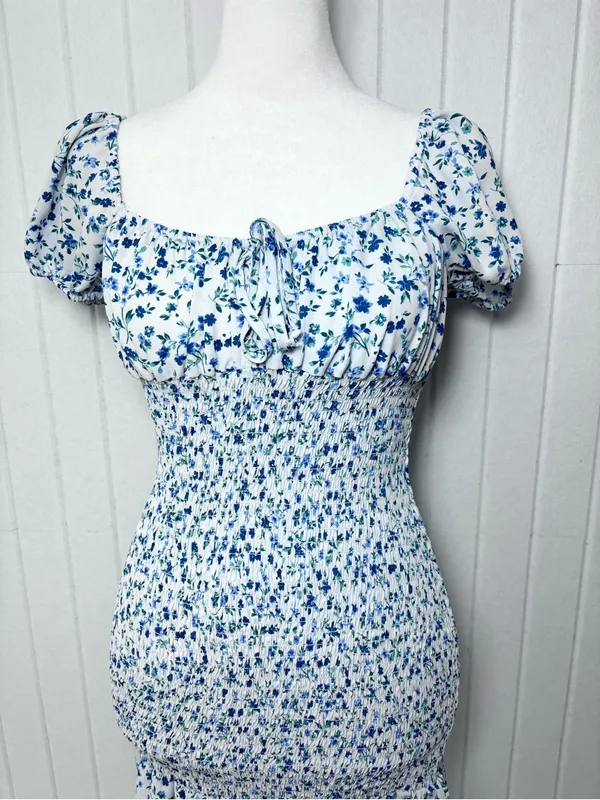 wild‎ fable White & Blue Smocked Midi Dress with Puff Sleeves Size XS - Image 2