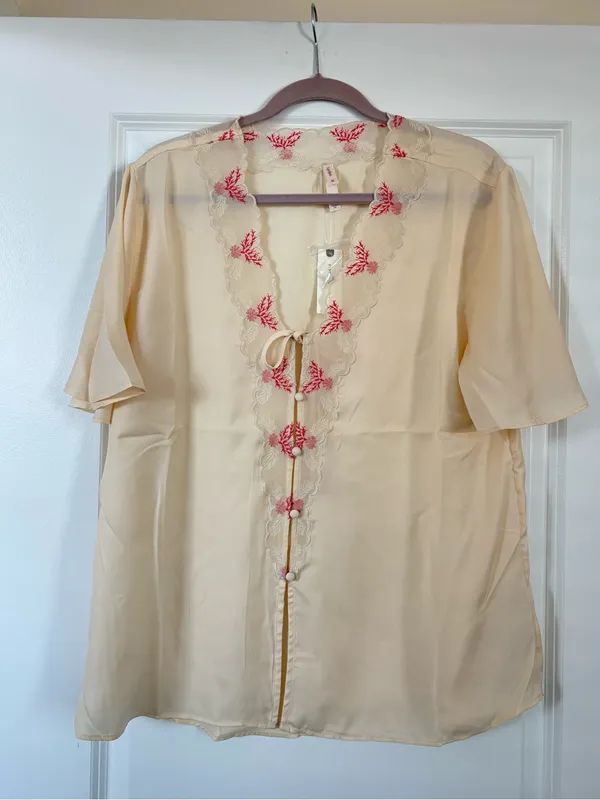 NWT Anthropologie LyreBird Silky Tie-Front Top Ecru Size Medium - Image 4