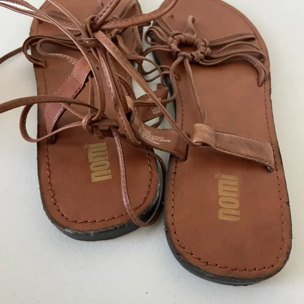 Nomi women’s wrap strap leather‎ sandals — size 10 - Image 2
