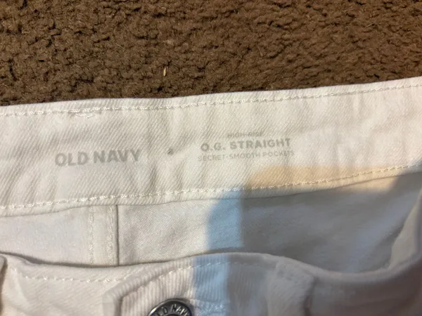 Old Navy White Shorts  - Image 3