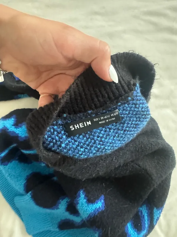 Blue flame sweater  - Image 2